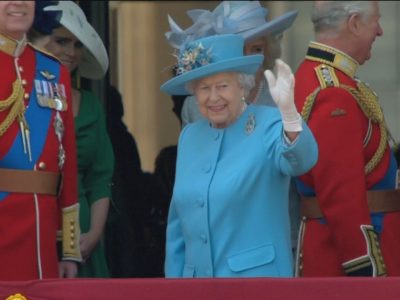 Elhunyt II. Erzsébet királynő – Az egész világ gyászolja