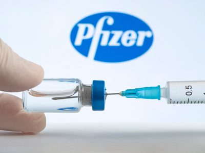 A Pfizer beperelte Romániát, amiért nem vásárolt meg korábban megrendelt 28 millió adag oltást