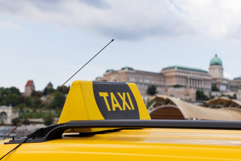 Félrevezethette a City Taxi a fogyasztókat, eljárás indult a társaság ellen
