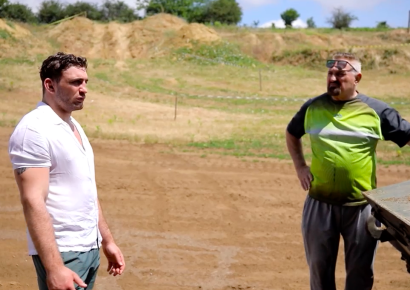 Elérzékenyülve vett búcsút fiától Növényi Norbert