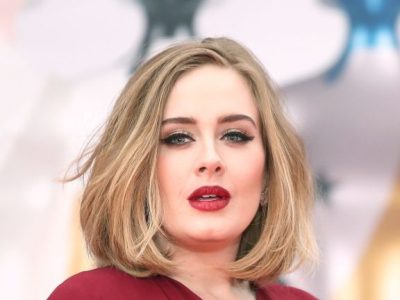 Adele-t támadják az utolsó pillanatban lemondott koncertsorozata miatt