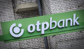 Az OTP újabb mozgó bankfiókot indított Polgáron