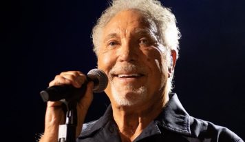 Tom Jones júniusban ismét az MVM Dome-ban lép fel