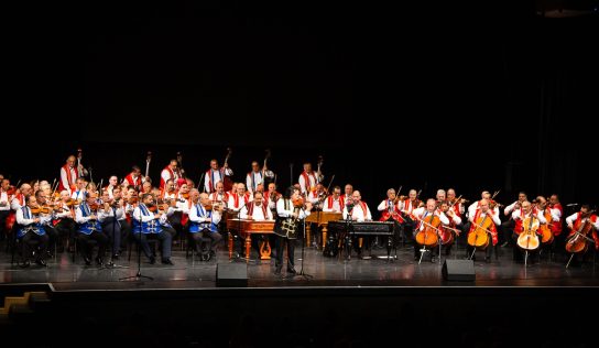 Új időpontban tartják meg a 100 Tagú Cigányzenekar ünnepi koncertjét