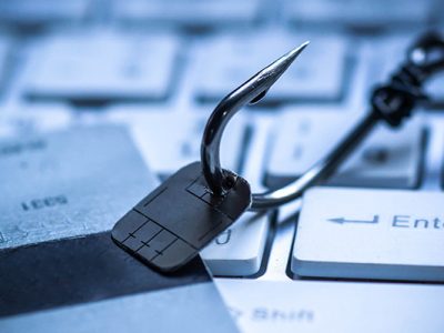 Adathalász internetes bűnözőkre figyelmeztet az OTP