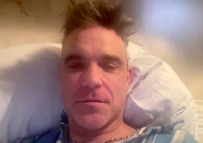 Hálószobai ágyából adott interjút Robbie Williams Kisónak