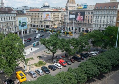 Áthelyezik a Rákóczi úton közlekedő buszok Blaha Lujza téri megállóját szerdától