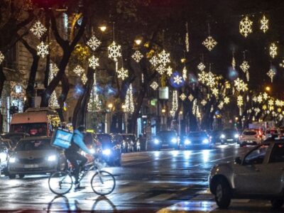 Megszavazták: Nem lesz karácsonyi díszkivilágítás a főváros által kezelt utcákban