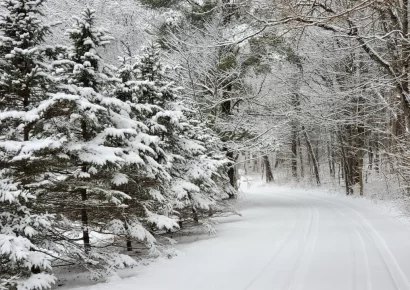 Az Egyesült Államok nagy részén rekordhideget és nagy havazást okoz az újabb téli viharzóna