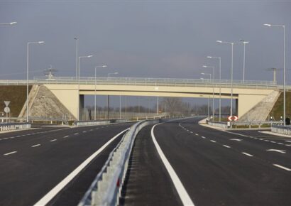 Átadták a 67-es gyorsforgalmi út déli szakaszát
