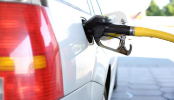 Jelentős áremelkedés jön szerdától: változik a benzin és a gázolaj ára