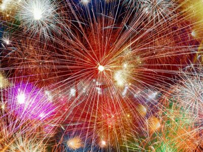 A szilveszteri tűzijátékok újév reggeléig használhatók fel, de petárdázni szigorúan tilos