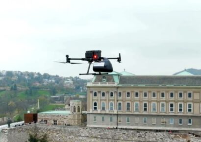 Drónos szállítást tesztel Budapesten a Rossmann egy magyar partnercéggel