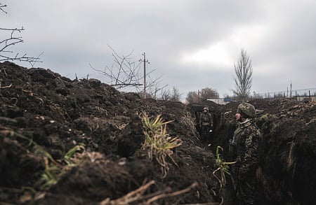 Civilek vesztették életüket egy HIMARS-csapásban a luhanszki régióban