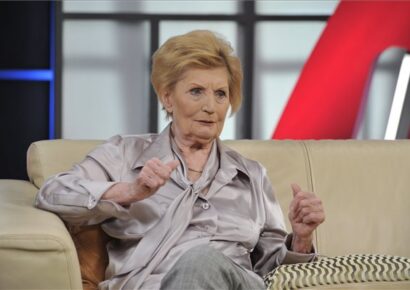 Meghalt Máthé Erzsi