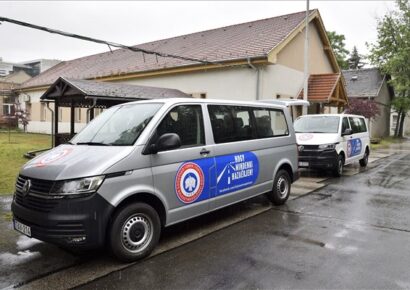 Új sebességmérő berendezéseket mutatott be a rendőrség