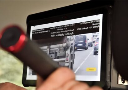 A főváros 45 sebességmérő kamera telepítését kezdte meg