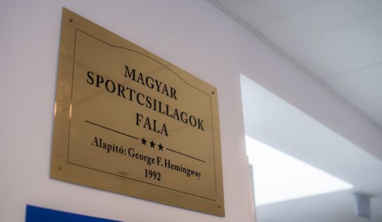 Öt új kézlenyomat a Magyar Sportcsillagok Falán
