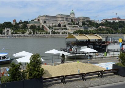 Szombattól hétvégente ismét a gyalogosoké és a kerékpárosoké a pesti rakpart