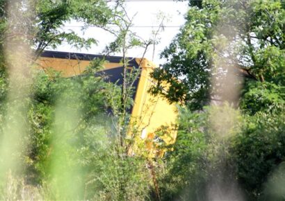Több vasúti teherkocsi is kisiklott Kétpónál – Fotó!