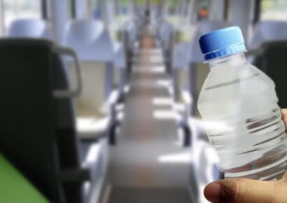 Vizet oszt a MÁV-Volán csoport a pályaudvarokon, állomásokon