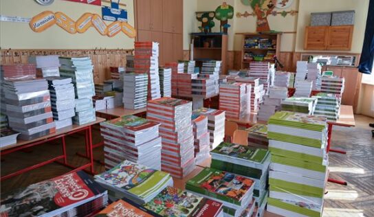 Elkezdődhet az új tanév: Megérkeztek a tankönyvek az iskolákba