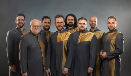 Az ukrajnai civil áldozatok tiszteletére ad koncertet Varsóban a Szent Efrém Férfikar