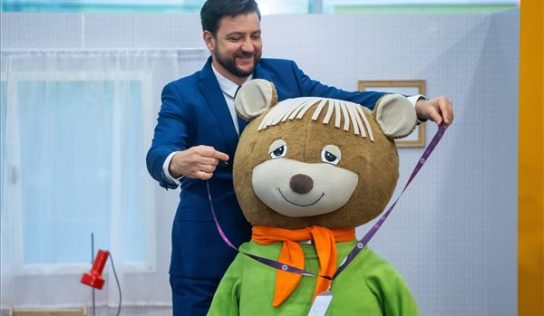 Hivatalosan is MTVA-dolgozó lett a közmédia emblematikus figurája, a TV Maci