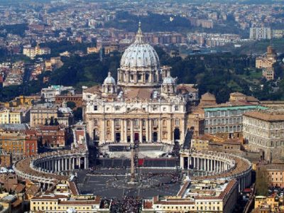 Ferenc pápa korrupcióellenes intézkedéseket vezetett be a Vatikánban