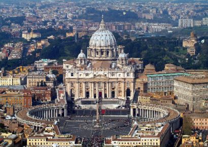 A Vatikánban ismét megnyitották a pápai lakosztályt