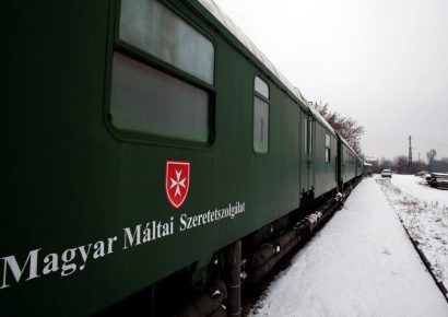 Bezárják a Nyugati pályaudvar külső holtvágányán működő „Vonat” hajléktalanszállót, a lakók egy modern létesítménybe kerülnek