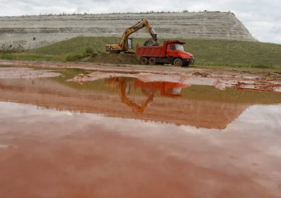 Megkezdődött a vörösiszap újrahasznosítása