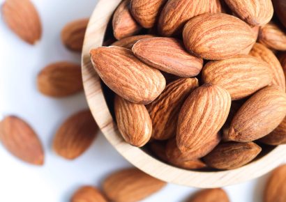 Natur mandulát és lenmagot hívott vissza a Tesco