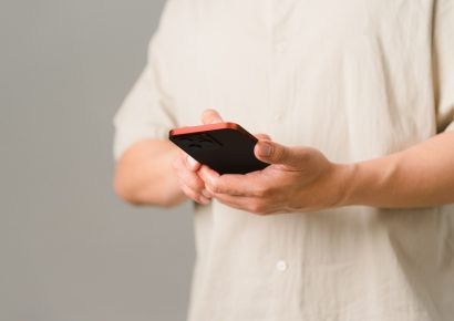 Jövő július 1-jéig nem emelnek árat a nagy telekommunikációs szolgáltatók