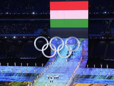 Weiler Krisztina és Barabás Bálint viszi a magyar zászlót a megnyitón