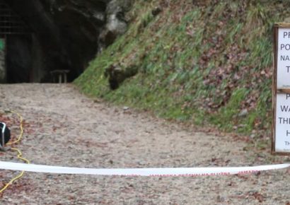 A hirtelen lezúduló eső miatt barlangban rekedt öt ember Szlovéniában