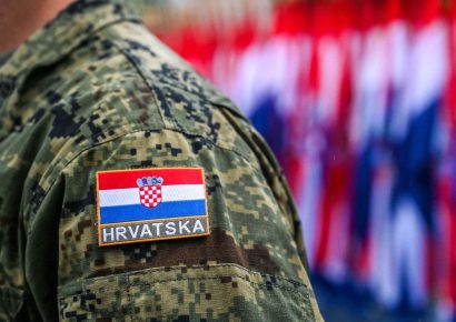 Horvátország megvizsgálja a sorkatonai szolgálat újbóli bevezethetőségét