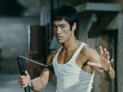 Darabokra vágva találták meg Bruce Lee mostari szobrát