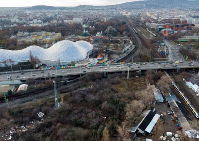 Javítják a szigetelést a Hungária körúti felüljárón