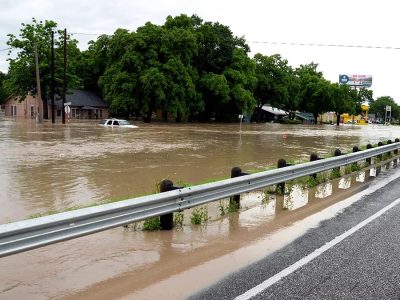 Halálos áldozata is van a Texast sújtó árvizeknek és súlyos esőzésnek
