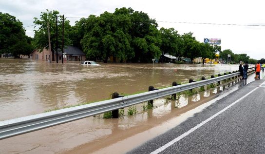 Halálos áldozata is van a Texast sújtó árvizeknek és súlyos esőzésnek