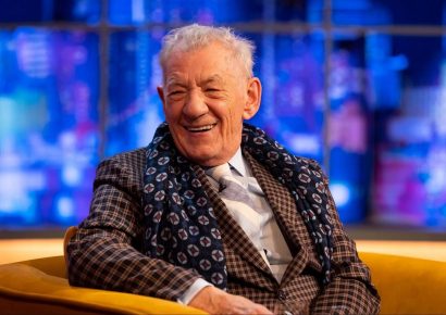 Ian McKellen balesetet szenvedett egy előadáson Londonban