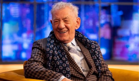 Ian McKellen balesetet szenvedett egy előadáson Londonban
