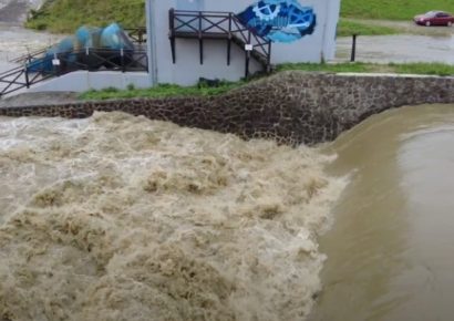 Hétfőn elérheti a valaha mért legmagasabb szintet a Rába vízállása