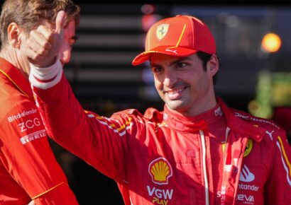 Carlos Sainz Junior a Williamsnél folytatja 2025-től