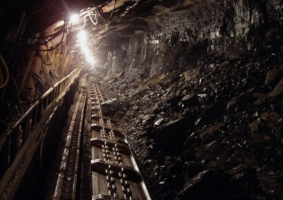 Egy bányász meghalt, többen megsérültek egy lengyelországi bányabalesetben