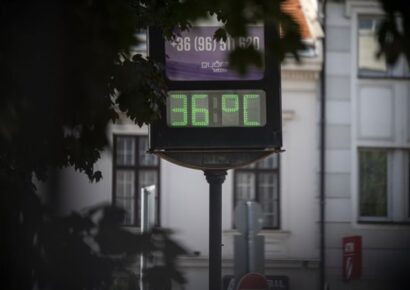 Meghosszabbítja a hőségriasztást július 18-án éjfélig az országos tisztifőorvos
