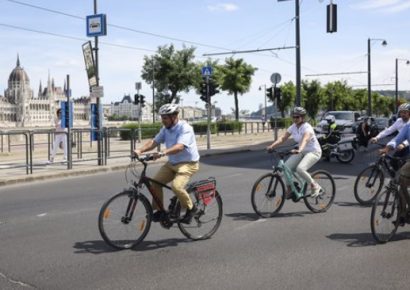 Tizedszer rajtol el Budapestről a V4-kerékpárverseny szombaton