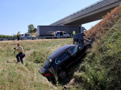 Hárman haltak meg egy ráfutásos balesetben az M3-ason