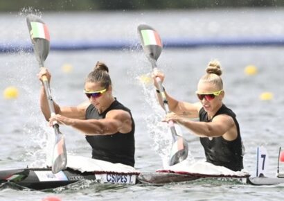 Ezüst- és bronzérem a női kajak párosoknál